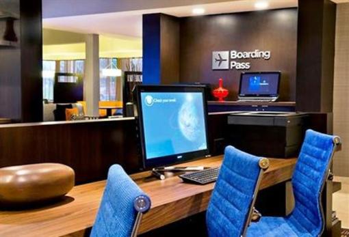 фото отеля Courtyard by Marriott Syracuse