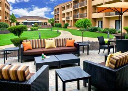 фото отеля Courtyard by Marriott Syracuse