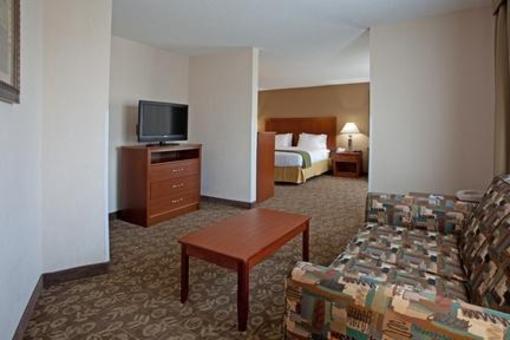 фото отеля Holiday Inn Express Chapel Hill
