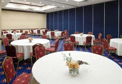 фото отеля Fairfield Inn & Suites Houston Intercontinental Airport