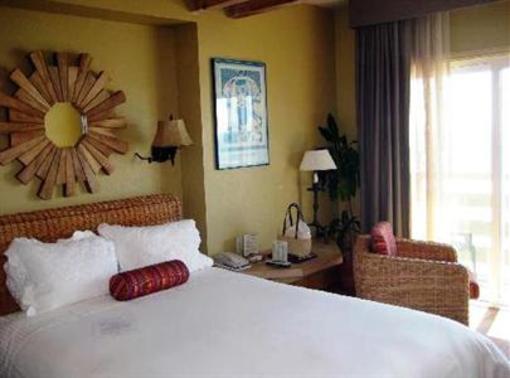 фото отеля Cypress Inn on Miramar Beach