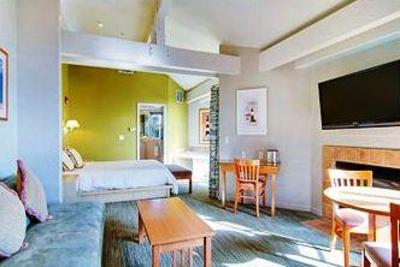 фото отеля Cypress Inn on Miramar Beach