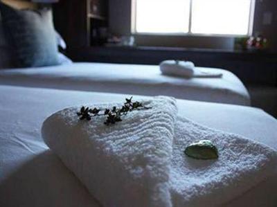 фото отеля Hotel On The Park Durban
