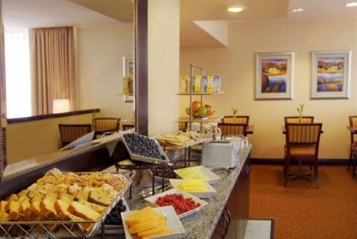 фото отеля Hilton Indianapolis North
