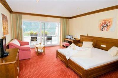 фото отеля BergSPA & Hotel Zamangspitze