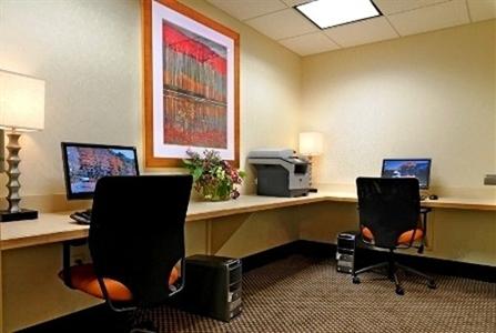 фото отеля Hampton Inn & Suites Herndon-Reston