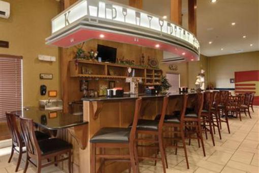 фото отеля Holiday Inn Batesville