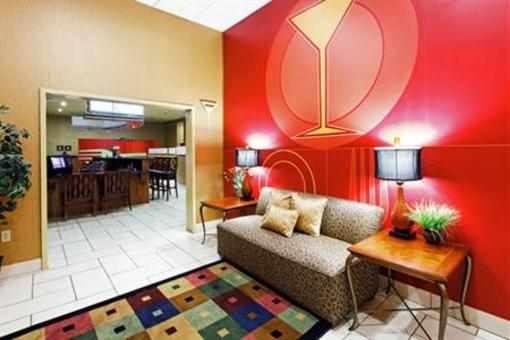фото отеля Holiday Inn Batesville
