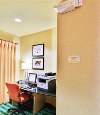 фото отеля SpringHill Suites Fresno