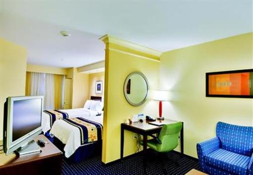 фото отеля SpringHill Suites Fresno