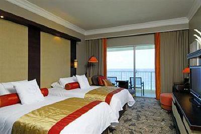 фото отеля Sheraton Laguna Guam Resort Tamuning