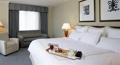 фото отеля Wyndham Riverfront New Orleans