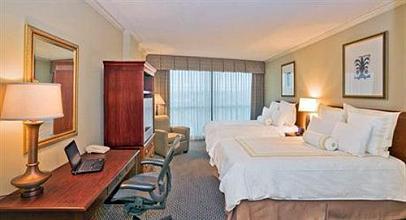 фото отеля Wyndham Riverfront New Orleans