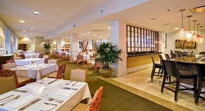 фото отеля Wyndham Riverfront New Orleans