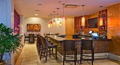 фото отеля Wyndham Riverfront New Orleans
