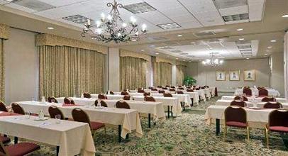 фото отеля Wyndham Riverfront New Orleans