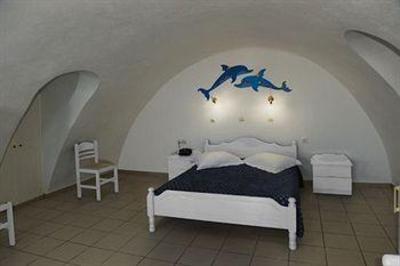 фото отеля Loucas Hotel