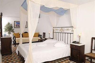 фото отеля Loucas Hotel