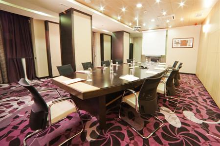 фото отеля Doubletree by Hilton Bucharest Unirii Square