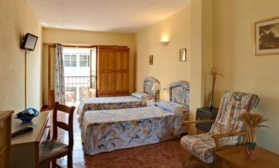 фото отеля Hostal Colonial Ses Salines