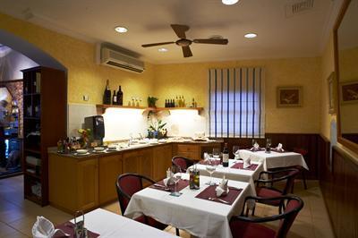 фото отеля Hostal Colonial Ses Salines