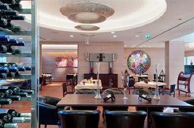 фото отеля Hilton Vilamoura As Cascatas Golf Resort & Spa