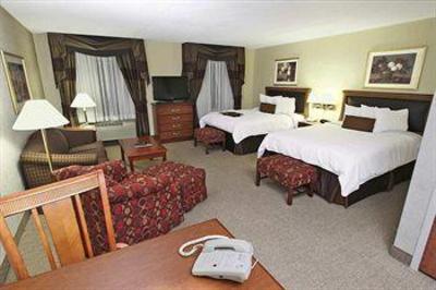 фото отеля Hampton Inn & Suites Rockville Centre
