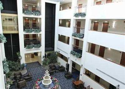 фото отеля Hampton Inn & Suites Rockville Centre