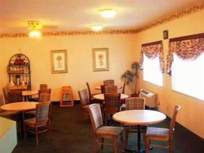 фото отеля Countryside Inn & Suites Fremont