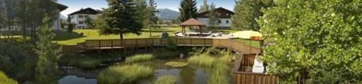 фото отеля Sonnberg Ferienanlage Hotel Flachau