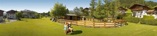 фото отеля Sonnberg Ferienanlage Hotel Flachau
