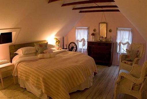 фото отеля High Meadows Vineyard Inn