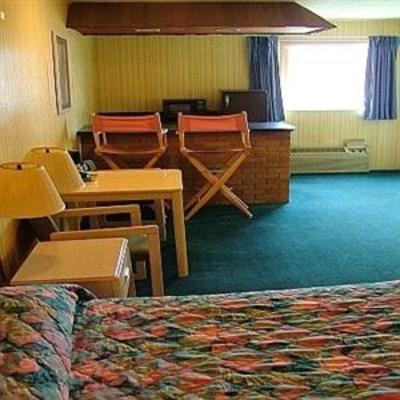 фото отеля Parkway Inn Newport
