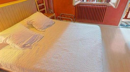 фото отеля Logis Saint Clair