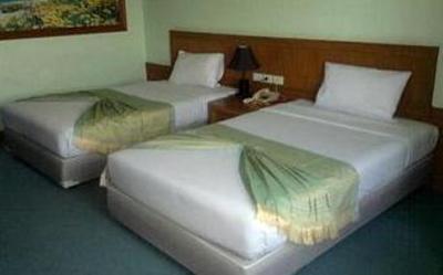 фото отеля PathumThani Place Hotel