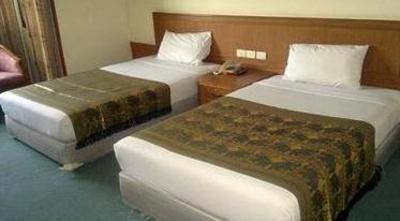 фото отеля PathumThani Place Hotel