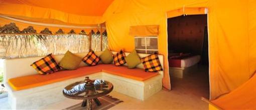 фото отеля Dolphin Beach Hotel