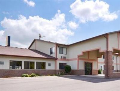 фото отеля Super 8 Indianola/Des Moines Area