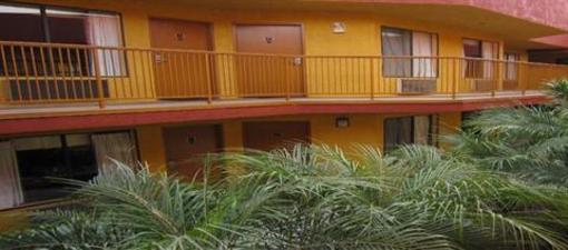 фото отеля Dynasty Inn Gardena