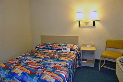 фото отеля Motel 6 Monterey Marina