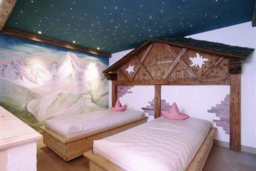 фото отеля Hotel Mandarfner Hof Sankt Leonhard in Pitztal