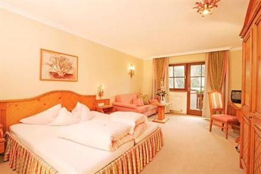фото отеля Hotel Mandarfner Hof Sankt Leonhard in Pitztal