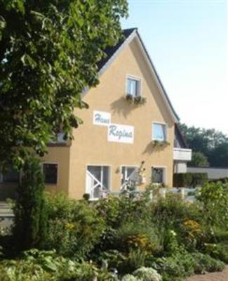 фото отеля Ferienwohnungen Haus Regina Timmendorfer Strand
