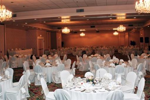 фото отеля Westford Regency Inn