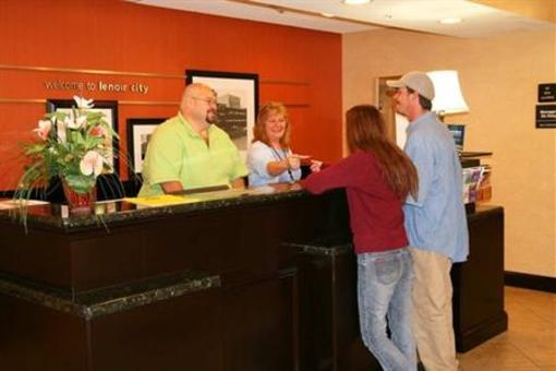 фото отеля Hampton Inn Lenoir City