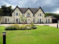 Carlton Manor