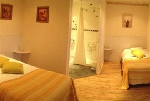 фото отеля Hotel La Folie Nevers