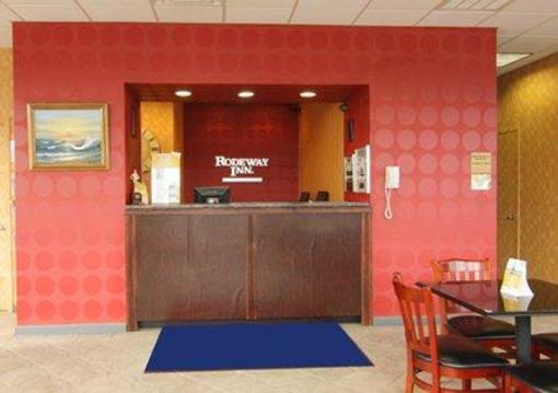 фото отеля Econo Lodge MacArthur Airport