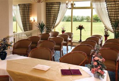 фото отеля BEST WESTERN Knights Hill Hotel