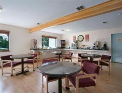 фото отеля GuestHouse Inn & Suites Wilsonville